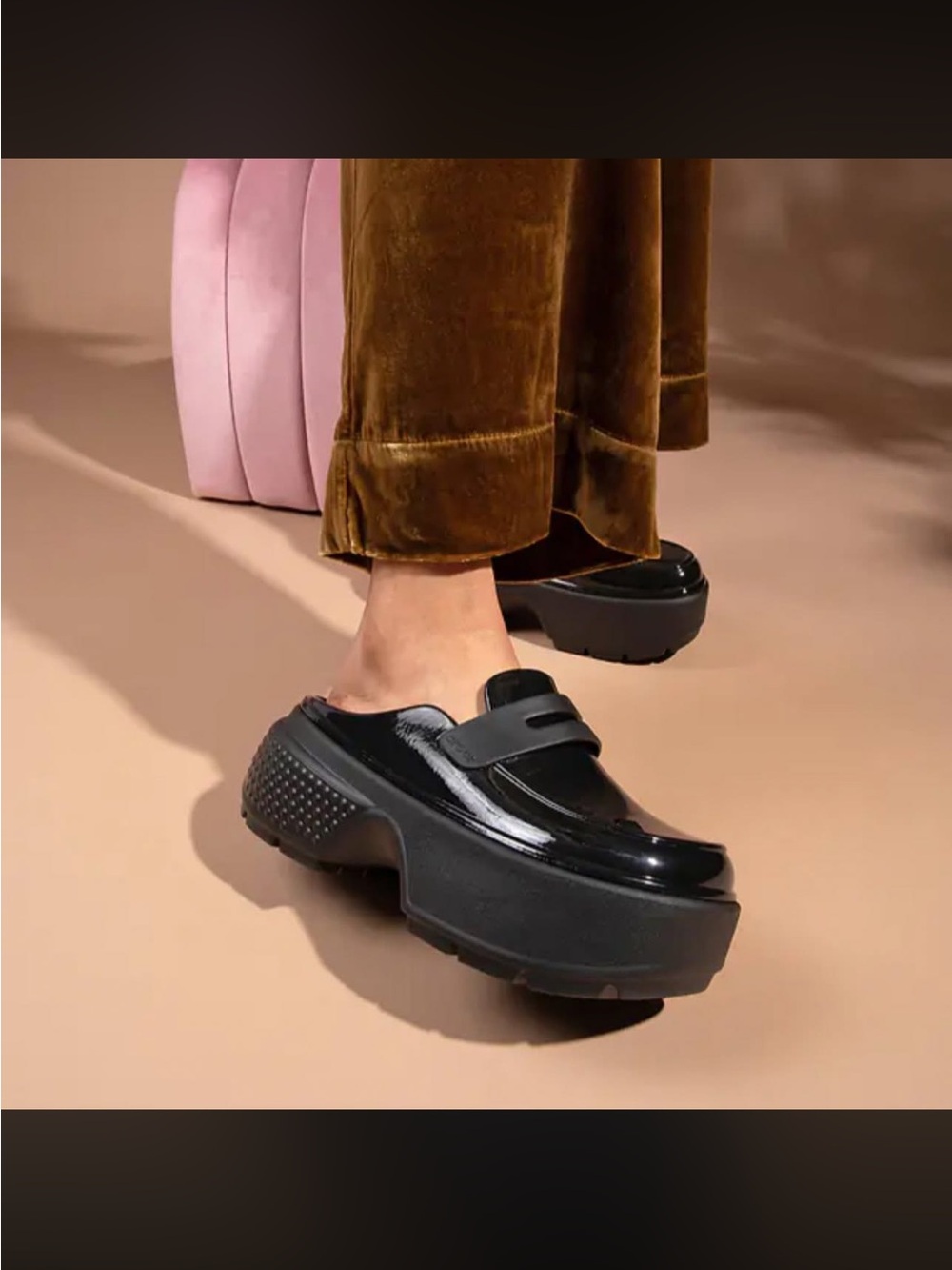 CROCS Black Patent Platform Mary Jane Loafers - Picture 5 of 12
